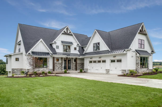 Licensed real estate agent Karin Kuhn assisting buyers in the Kerr Lake region of Virginia